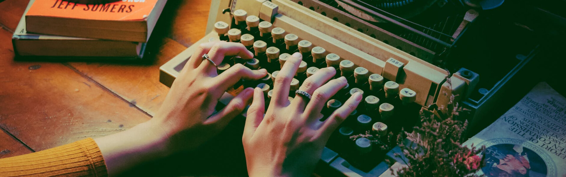 writer author template quote img bg